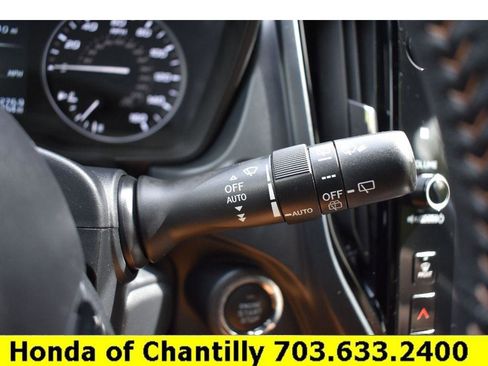 Used 2025 Subaru Forester Touring AWD/4WD image 11