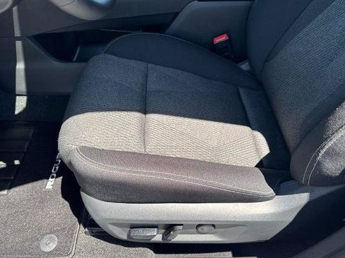 Certified 2026 Nissan Rogue SV FWD image 14