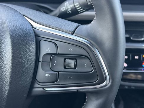 Used 2025 Buick Envista Avenir image 10