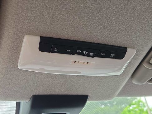 Used 2025 Nissan Kicks Play S FWD image 28