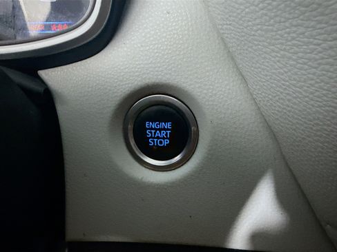 Used 2021 Toyota Corolla SE image 21