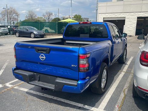 Used 2024 Nissan Frontier SV w/ SV Convenience Package image 4