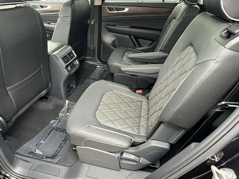 New 2026 Volkswagen Atlas SEL Premium R-Line image 24
