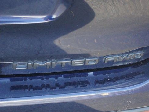 Used 2021 Toyota Highlander Limited image 19