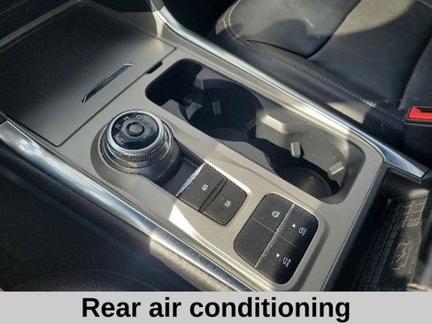Used 2023 Ford Explorer Limited w/ Equipment Group 301A RWD image 7