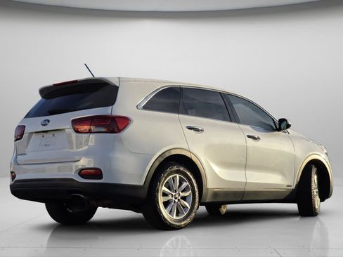 Used 2020 Kia Sorento LX image 19