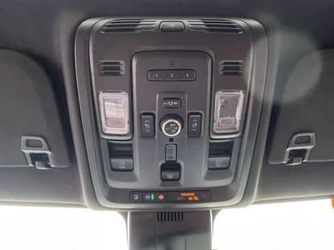 Used 2024 GMC Yukon XL Denali Ultimate image 22