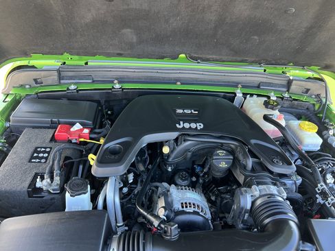 Used 2019 Jeep Wrangler Unlimited Sport S image 23
