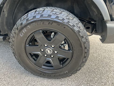 Used 2024 Ford Bronco Black Diamond AWD/4WD image 13