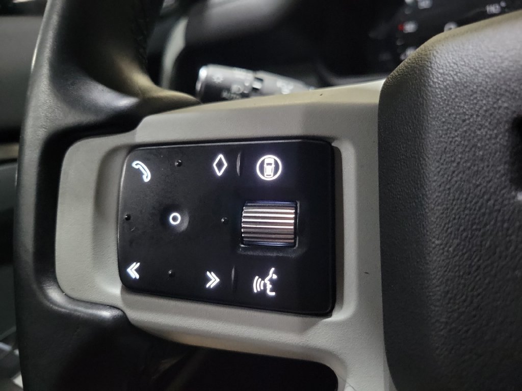 Used 2024 Land Rover Defender 110 S AWD/4WD image 15