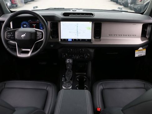 New 2026 Ford Bronco Outer Banks w/ Sasquatch Package AWD/4WD image 25