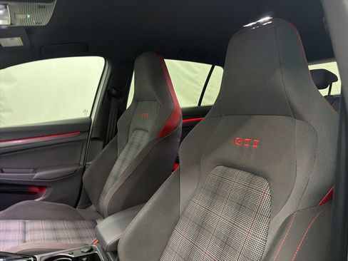 Used 2023 Volkswagen GTI 40th Anniversary Edition image 13