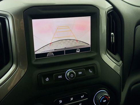 Used 2025 Chevrolet Silverado 1500 Custom image 18