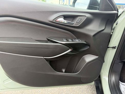 Certified 2024 Chevrolet Trax RS FWD image 14