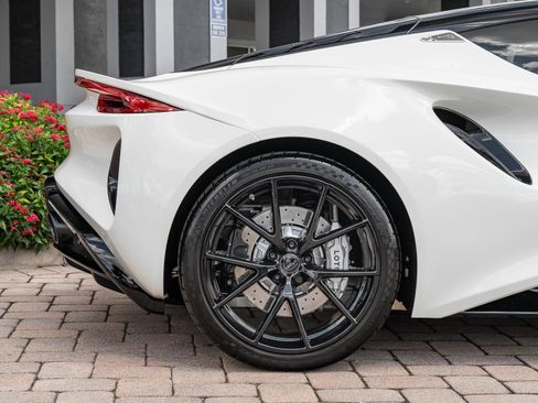 Used 2025 Lotus Emira RWD image 31