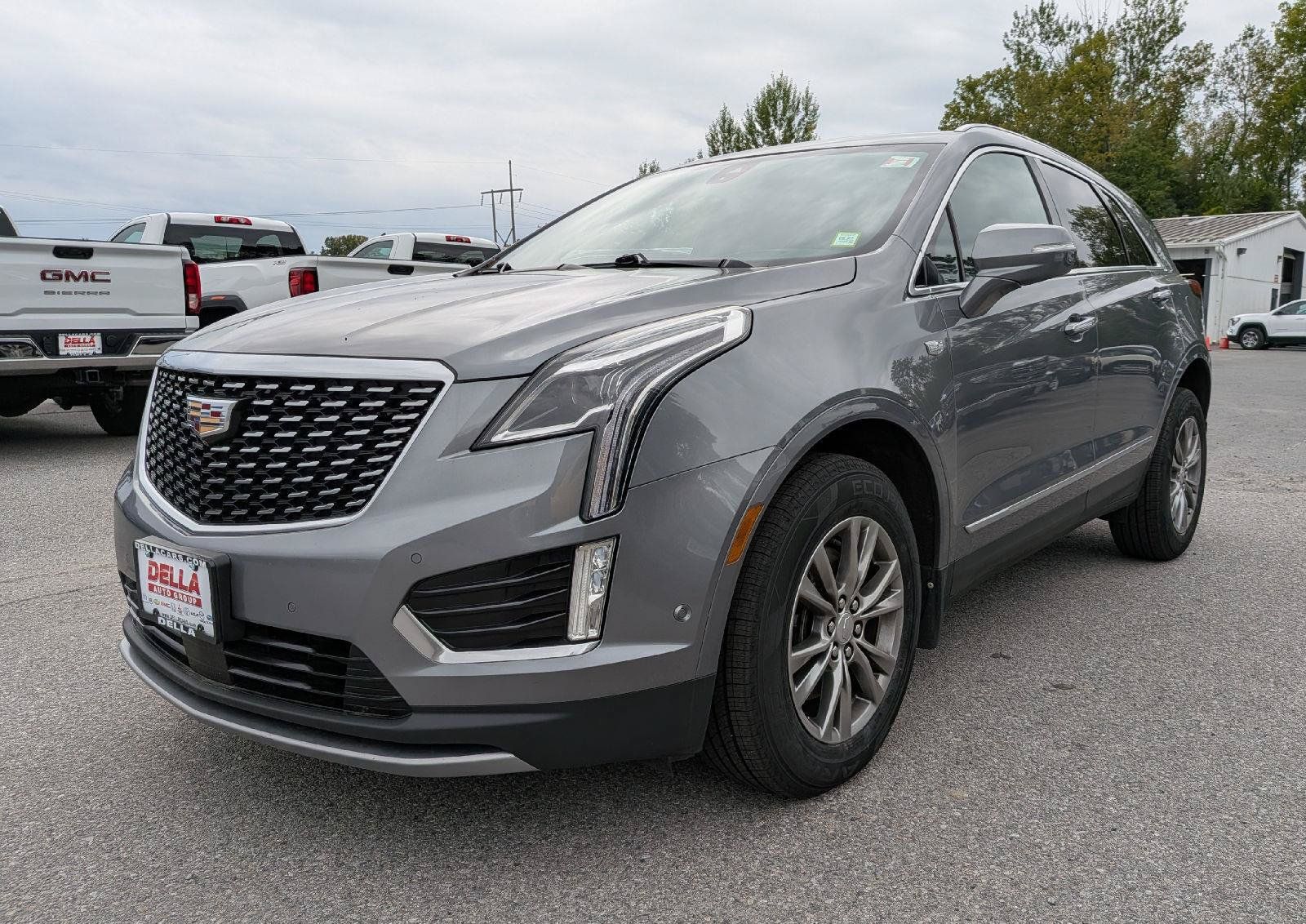 Certified 2022 Cadillac XT5 Premium Luxury w/ Technology Package AWD/4WD image 3