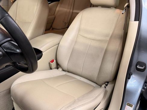 Used 2016 INFINITI Q50 3.0t Premium w/ Driver Assistance Package RWD image 17