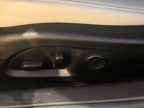 Certified 2025 Cadillac CT4 Premium Luxury image 22