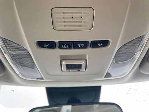 Used 2020 Toyota Corolla LE image 18