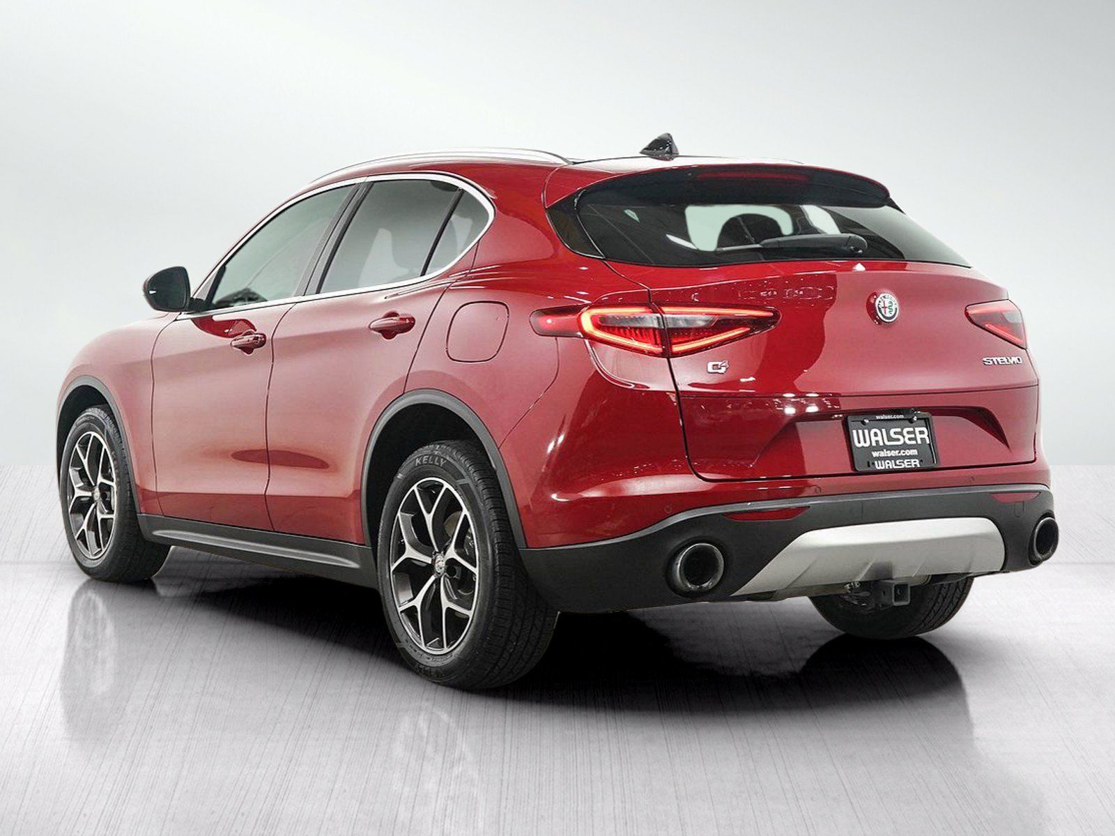 Used 2019 Alfa Romeo Stelvio Ti AWD/4WD image 3