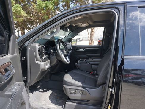 Used 2024 GMC Sierra 1500 Elevation w/ LPO, Elevation Black Package RWD image 2