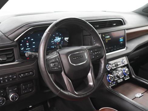 Used 2024 GMC Yukon XL Denali Ultimate AWD/4WD image 23