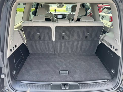Used 2023 Jeep Wagoneer Series II w/ Flexible Seating Group AWD/4WD image 15
