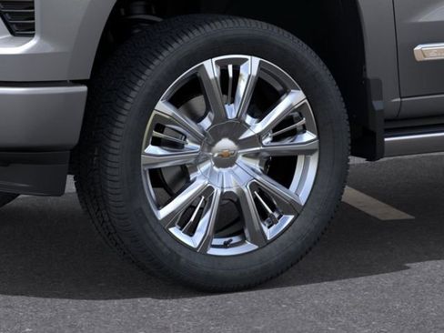 New 2026 Chevrolet Silverado 1500 High Country AWD/4WD image 9