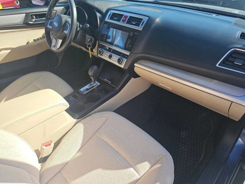 Used 2017 Subaru Outback 2.5i Premium image 25