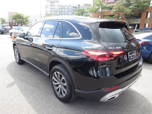 Used 2026 Mercedes-Benz GLC 300 4MATIC image 2
