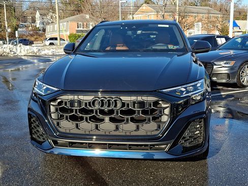 Used 2025 Audi Q8 Prestige w/ Prestige Package image 2