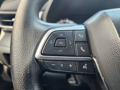 Used 2021 Toyota Highlander L FWD image 28