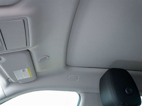 Used 2022 Land Rover Range Rover Evoque S image 22