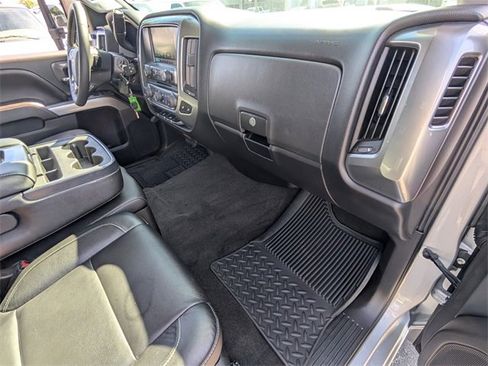 Used 2017 Chevrolet Silverado 2500 LT w/ LT Convenience Package image 18