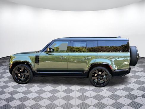 New 2026 Land Rover Defender 130 X-Dynamic SE AWD/4WD image 2