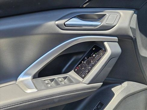 Used 2025 Audi Q5 Premium w/ Convenience Package AWD/4WD image 11
