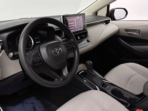 Used 2020 Toyota Corolla LE image 8