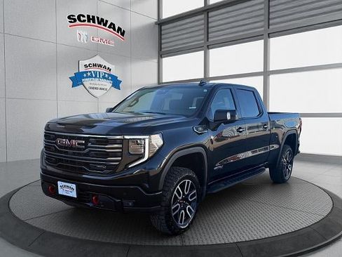 Used 2026 GMC Sierra 1500 AT4 w/ AT4 Premium Package AWD/4WD image 8