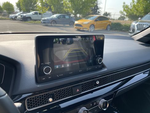 Used 2025 Honda Civic Sport image 25