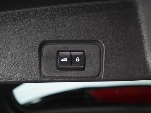 Used 2023 Nissan Rogue SV w/ SV Premium B Package AWD/4WD image 17