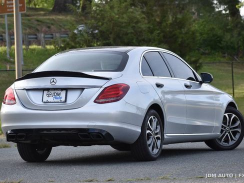 Used 2017 Mercedes-Benz C 300 4MATIC Sedan image 5