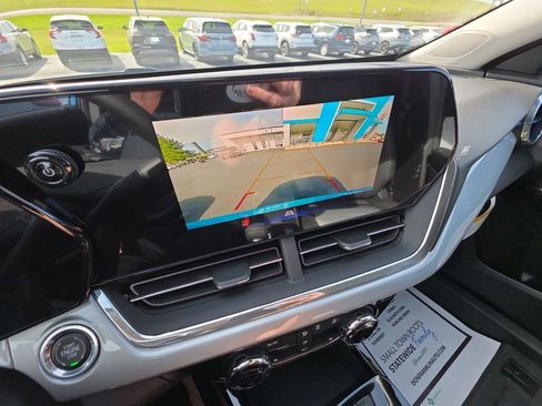 New 2026 Chevrolet Trax LT w/ Driver Confidence Package FWD image 17