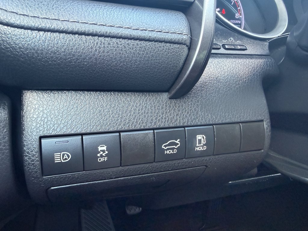 Used 2021 Toyota Camry LE FWD image 23