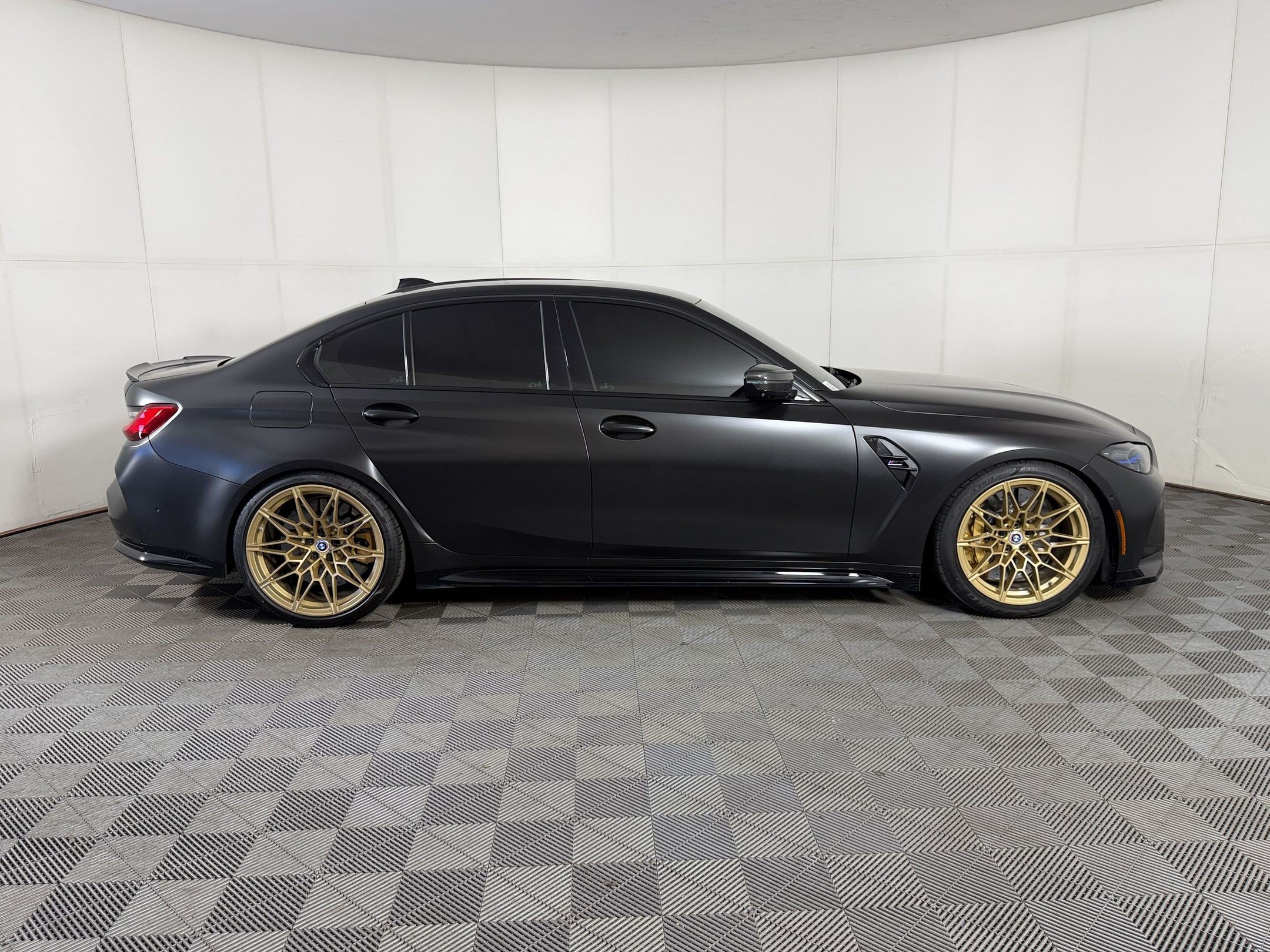 Used 2021 BMW M3 w/ M Carbon Exterior Package RWD image 8