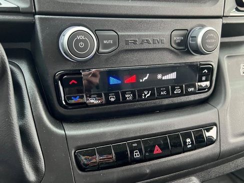 New 2025 RAM ProMaster 2500 w/ Convenience Group image 25