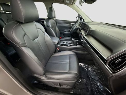 Used 2025 Kia Sorento X-Line EX AWD/4WD image 29