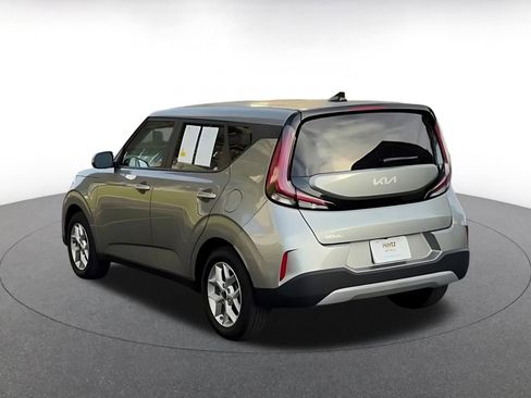Used 2025 Kia Soul LX w/ LX Technology Package image 11