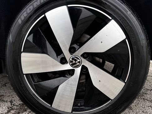 Used 2025 Volkswagen Taos S image 20