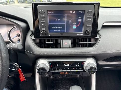 Used 2022 Toyota RAV4 LE AWD/4WD image 28