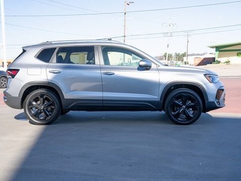 New 2026 Volkswagen Taos SEL AWD/4WD image 7